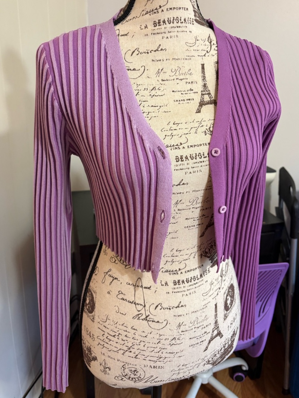PrettyLittleThing Lilac Two-Toned Ribbed Button-Up Cardigan - Picture 5 of 7